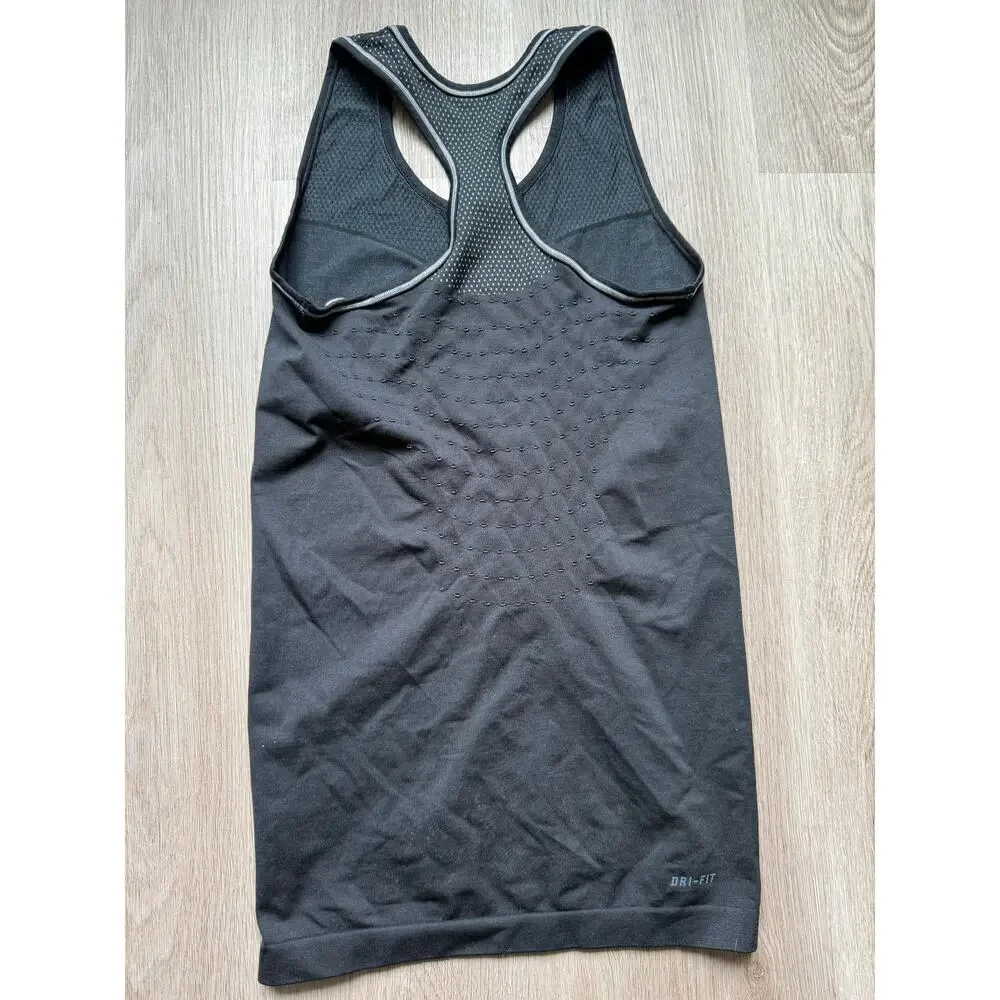 Nike excellent black